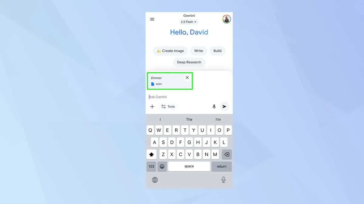 Người dùng nhập câu lệnh yêu cầu Gemini chuyển đổi tệp âm thanh.