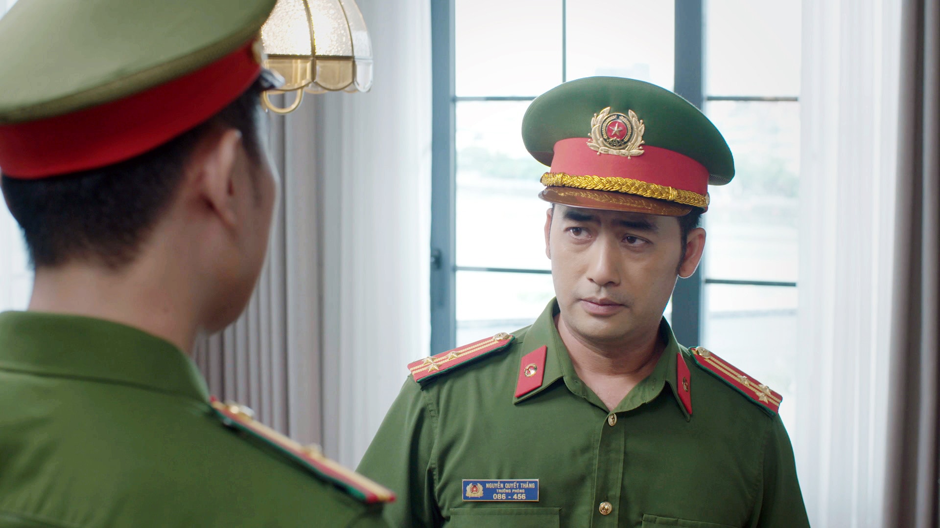 Bảo Anh trong vai chiến sĩ công an Quyết Thắng - phim Lằn ranh