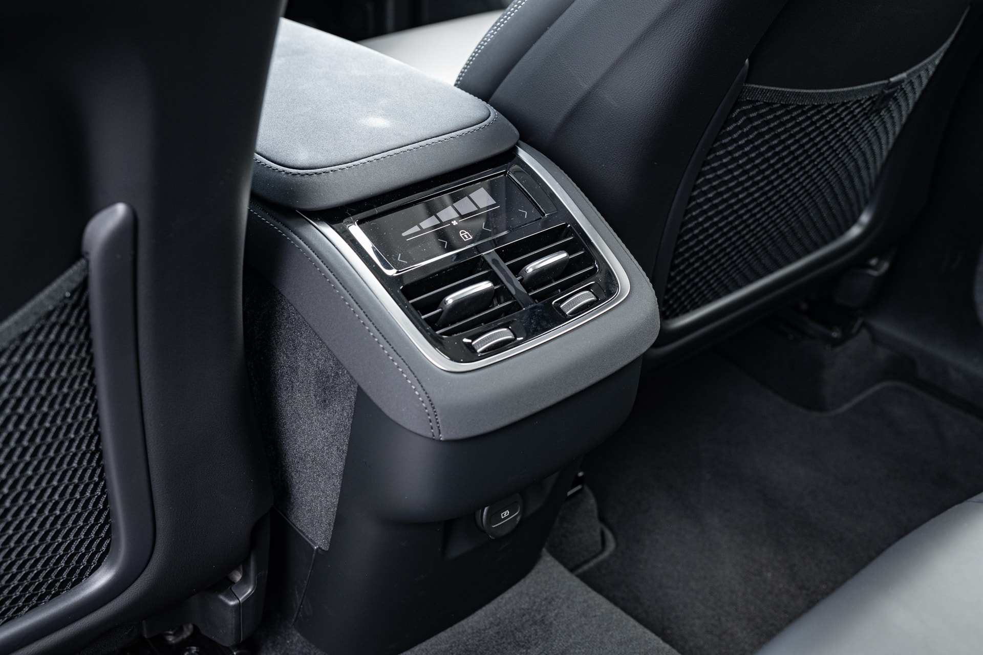 volvo,  xc90,  singapore,  volvo xc90,  phev,  plug-in hybrid,  mild-hybrid,  mhev,  suv,   Scandinavia anh 9