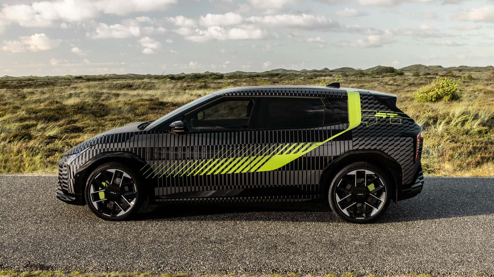 Kia EV4 GT anh 2