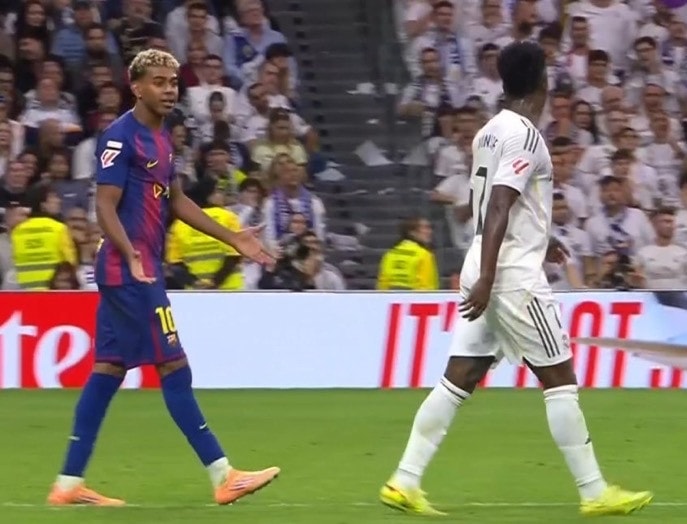 Lamine Yamal Vinicius The Touchline 1.jpg
