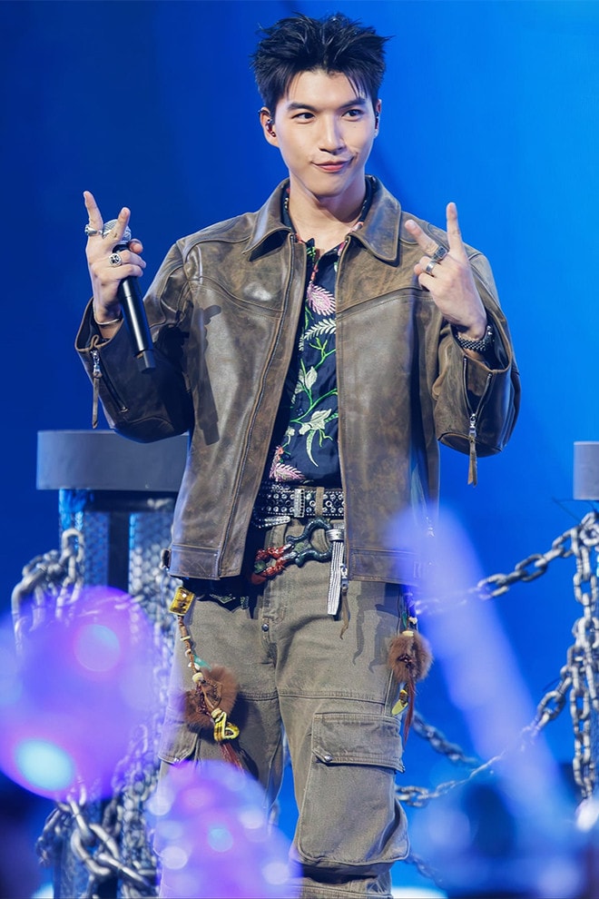 HIEUTHUHAI là một trong những nghệ sĩ bị nhắc nhở về nội dung ca từ.