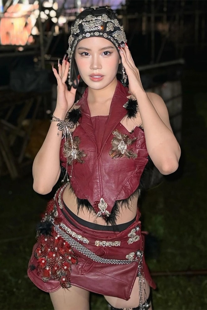 Rapper Pháo và bài hát 'Sự nghiệp chướng' cũng nằm trong danh sách bị nhắc nhở.