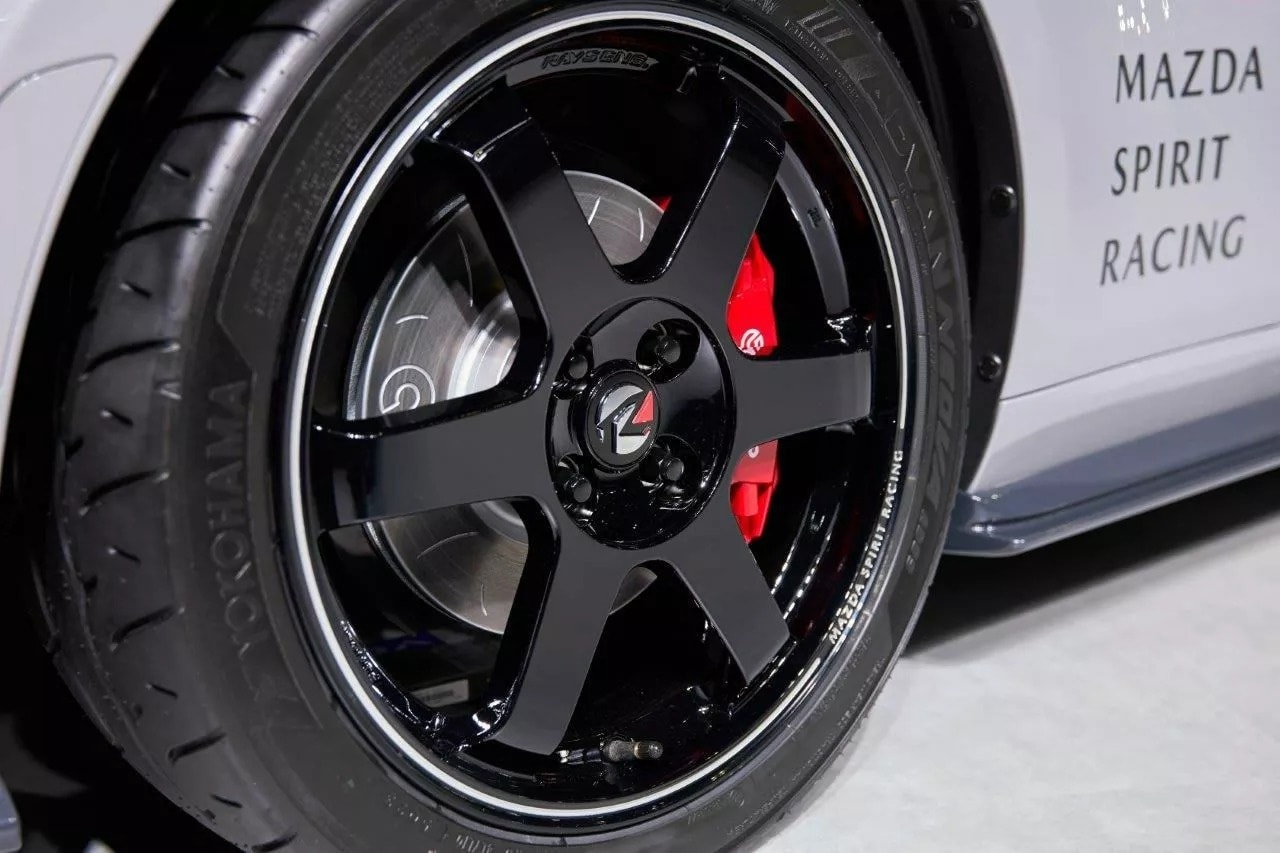 MX-5 Spirit Racing Roadster 12R anh 2