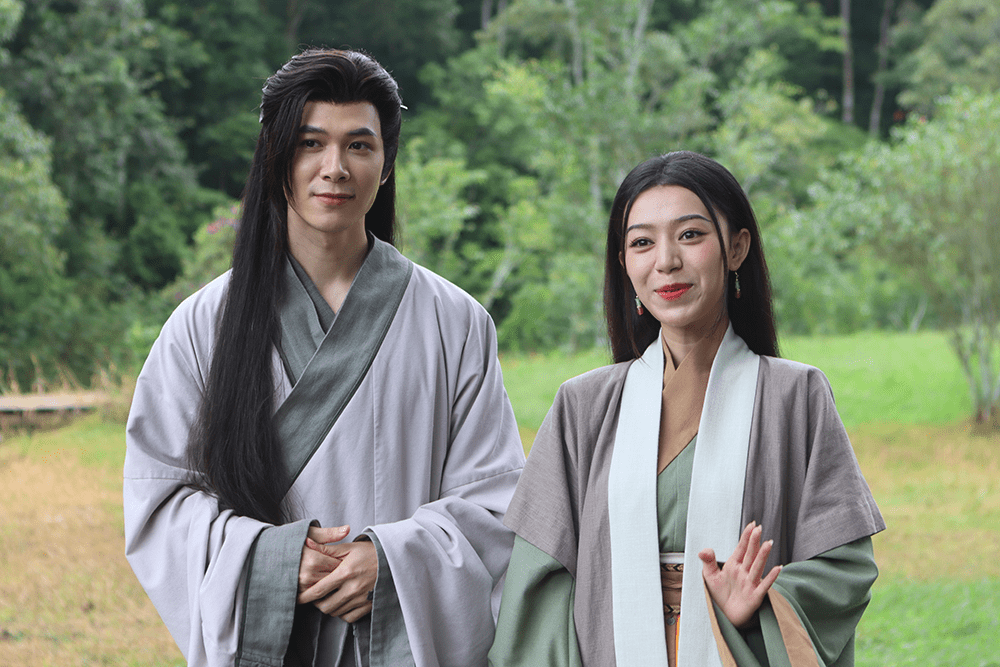 Anh Tú và Hoàng Linh Chi diễn xuất trong phim.