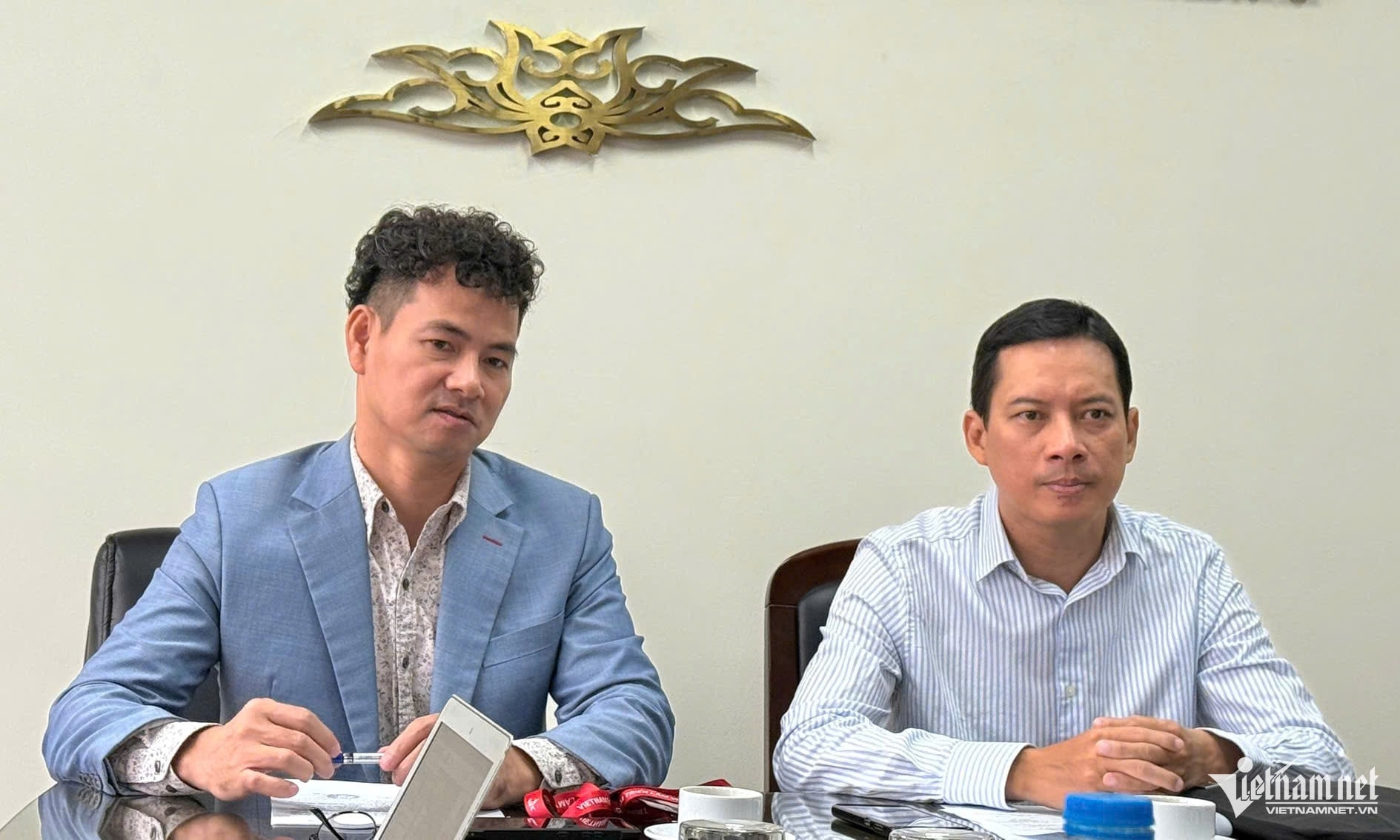 NSND Xuân Bắc và ông Lê Quang Tự Do tại cuộc họp ngày 27/10.