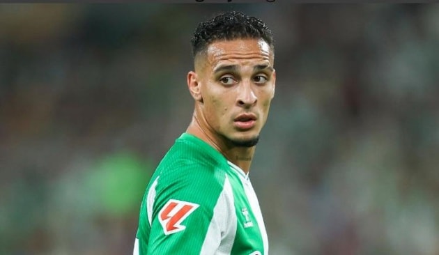 Antony bất lực trước dàn sao Real Betis.