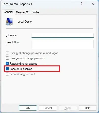 Giao diện quản lý tài khoản thành viên gia đình trong ứng dụng Settings của Windows 11.