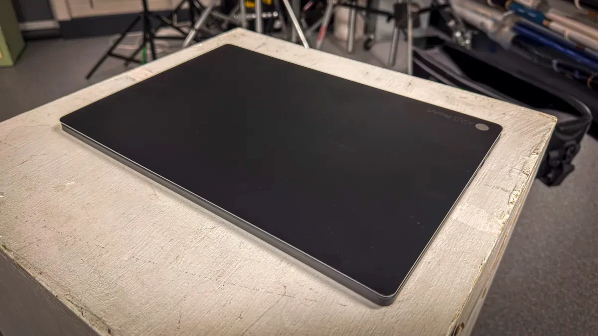 Toàn cảnh thiết kế của laptop Asus ProArt P16 H7606WX