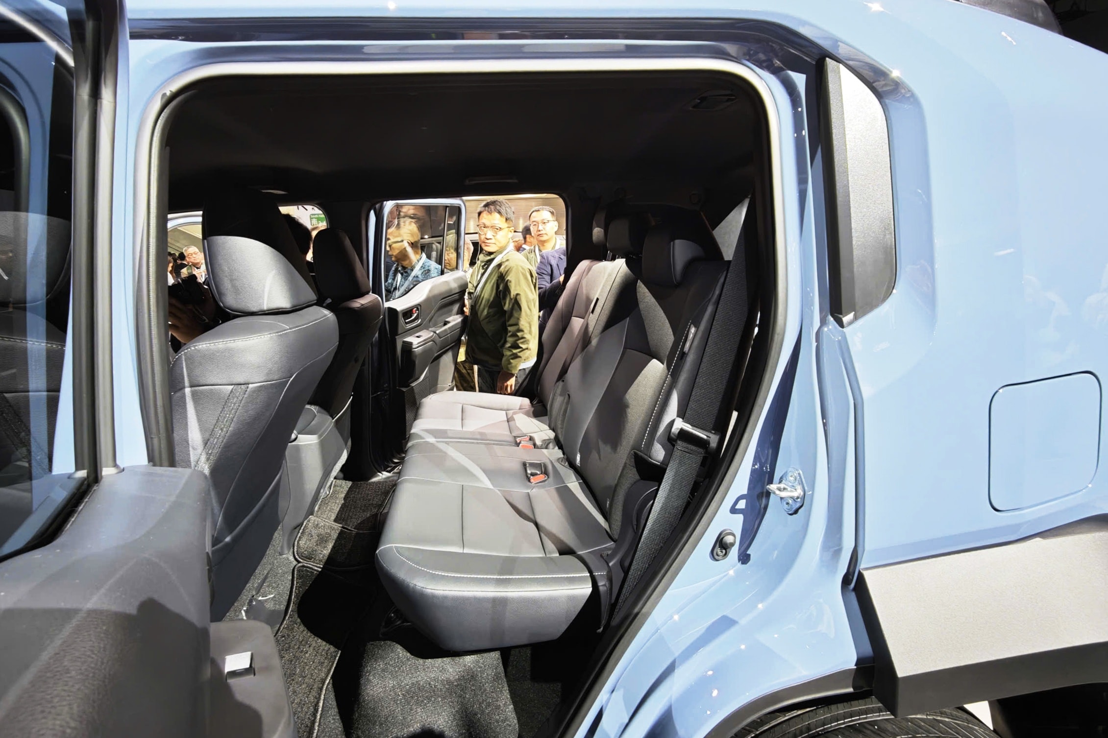 Toyota Land Cruiser FJ anh 8