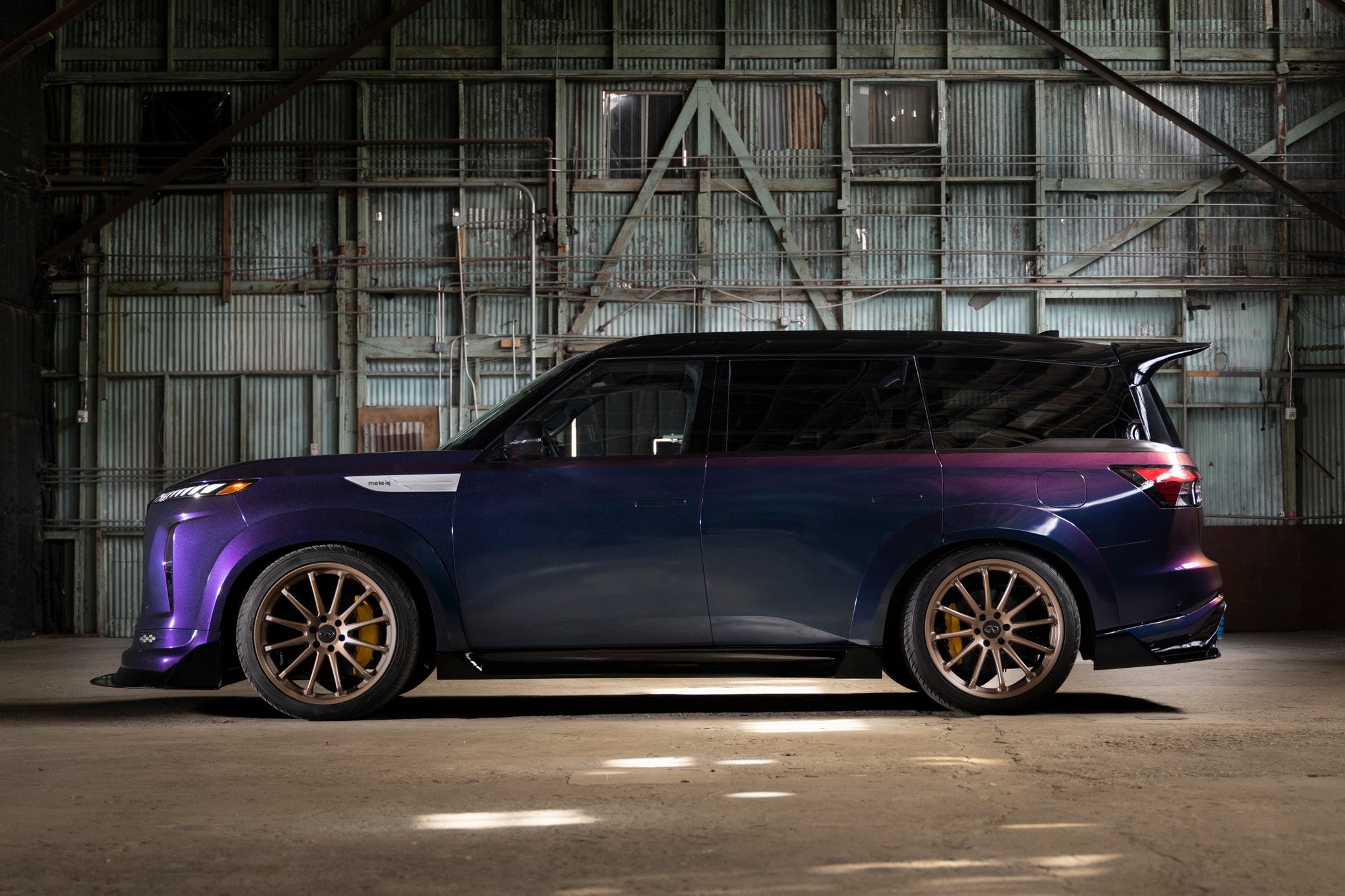 suv,  sieu xe,  nissan,  nissan gt-r,  gt-r,  infiniti,  infiniti qx80,  qx80,  qx80 r-spec anh 4