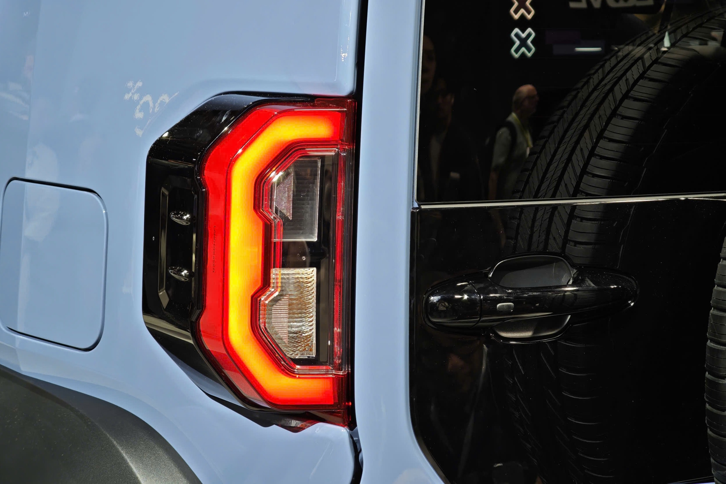 Toyota Land Cruiser FJ anh 5