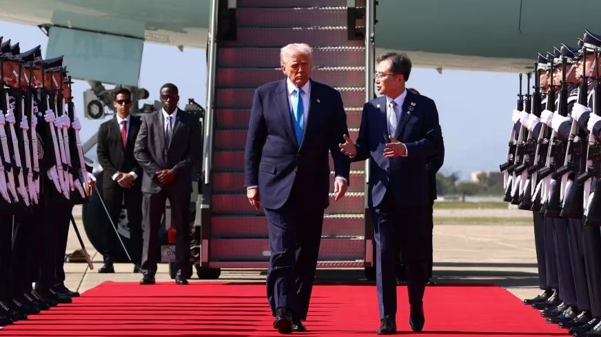 trump nói tàu ngầm mỹ vượt trội hơn 25 năm