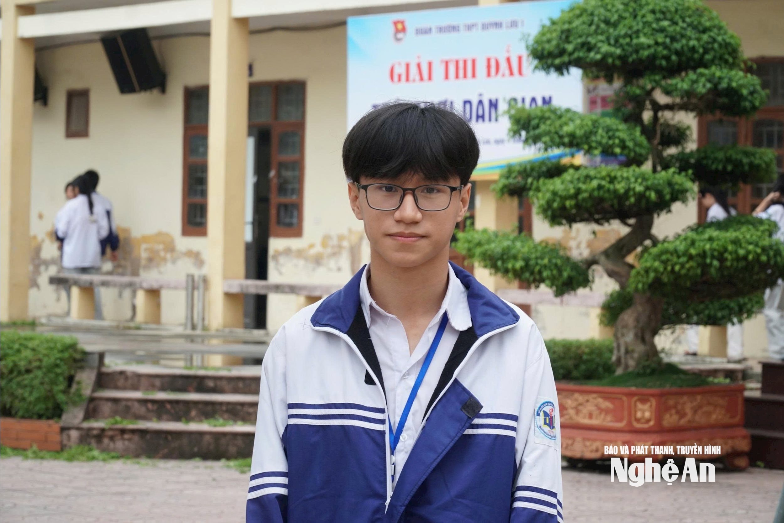 Nam sinh duy nhất giành 2 giải Nhất học sinh giỏi lớp 12 của Nghệ An