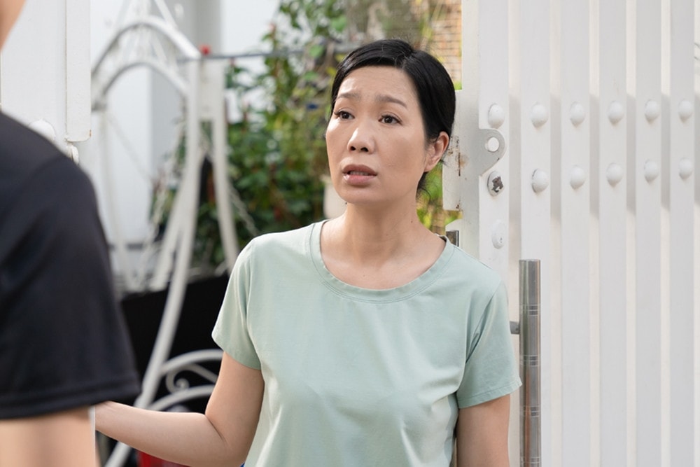 NSND Trịnh Kim Chi trong phim Mật ngọt tựa khói sương