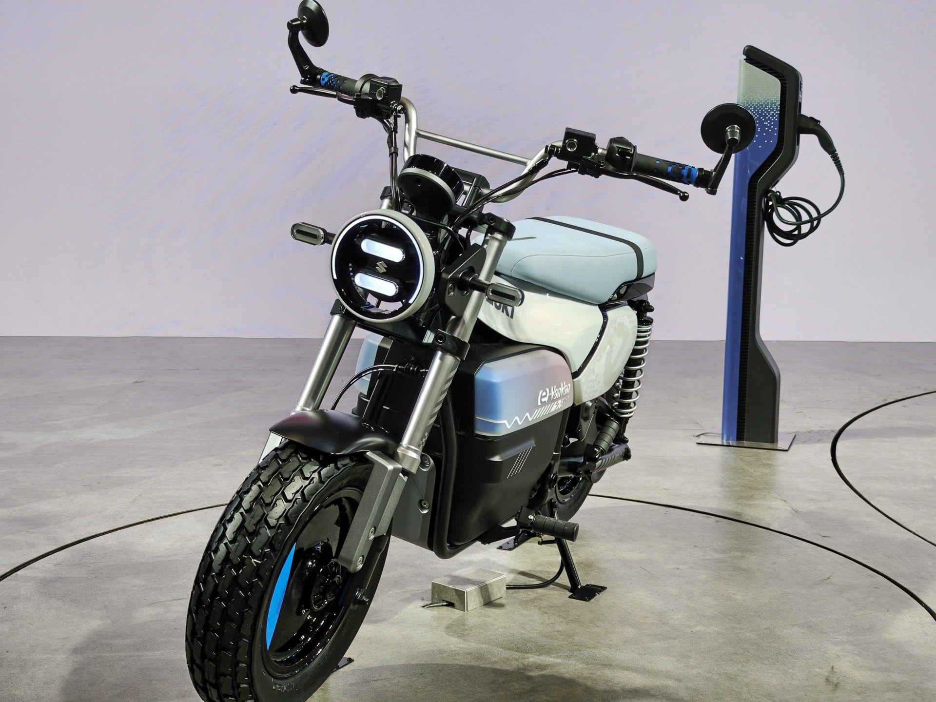 Suzuki e-VanVan anh 1