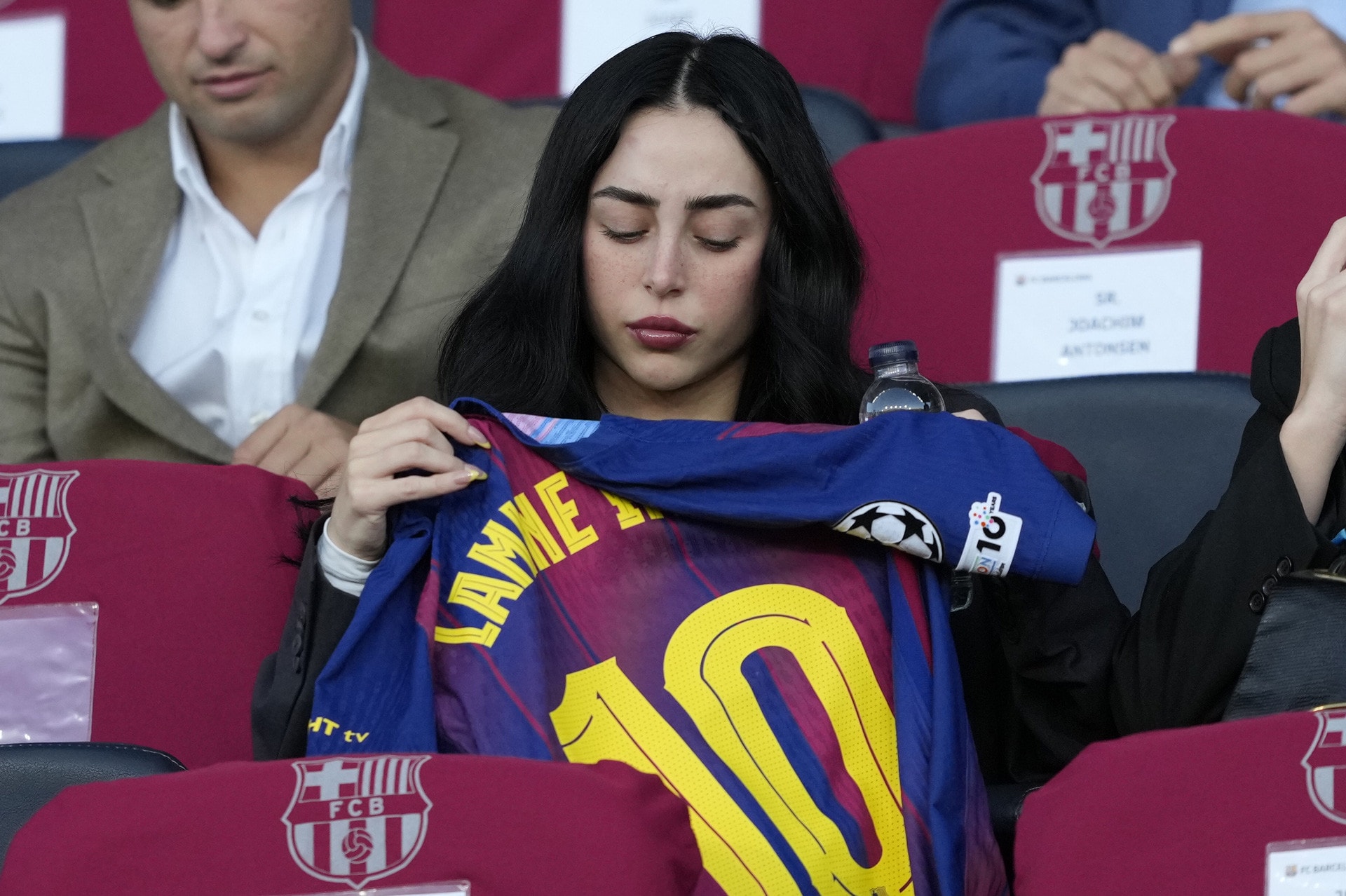 EFE - Nicki Nicole.jpg