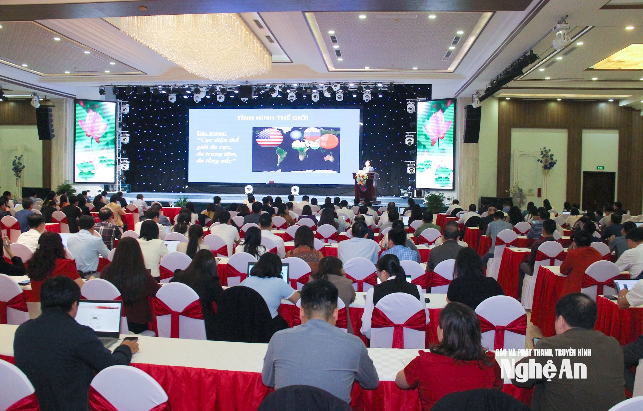 Toàn cảnh hội nghị. Ảnh: Mai Hoa