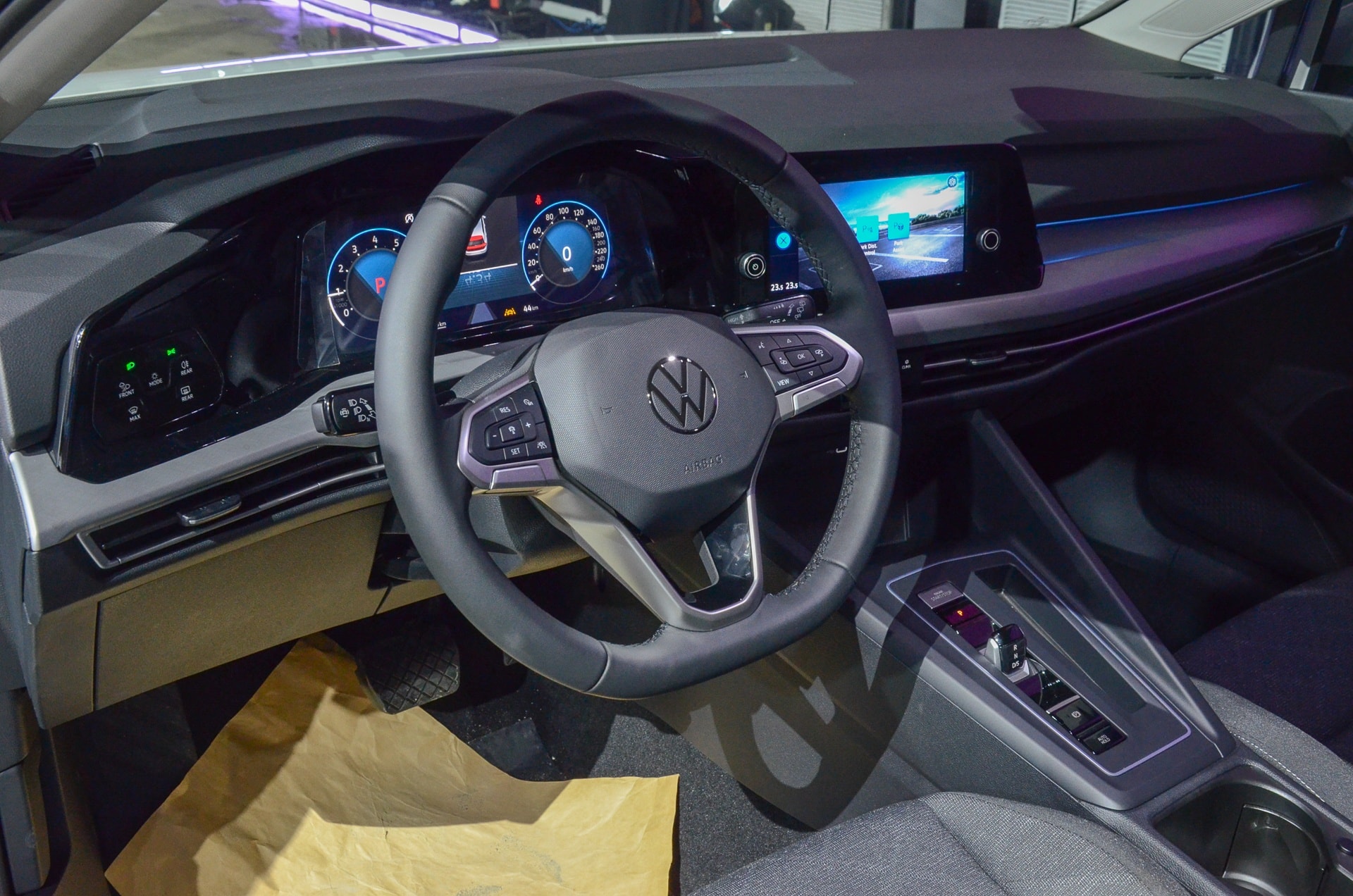 Volkswagen Golf eTSI