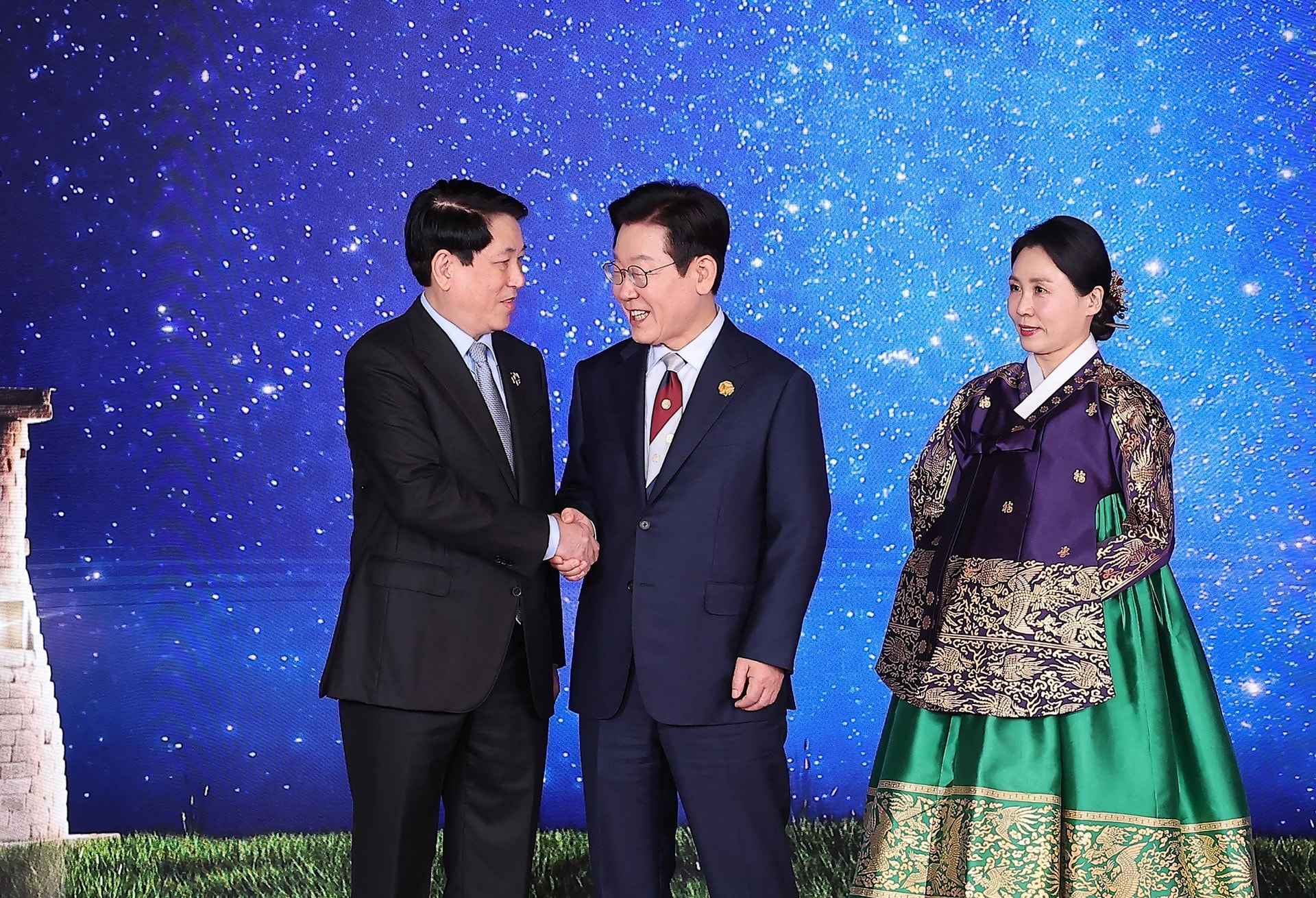 vnapotalchutichnuocduchieudaichaomunglanhdaocacnenkinhteapec8378504 1761912202208797770904.jpg