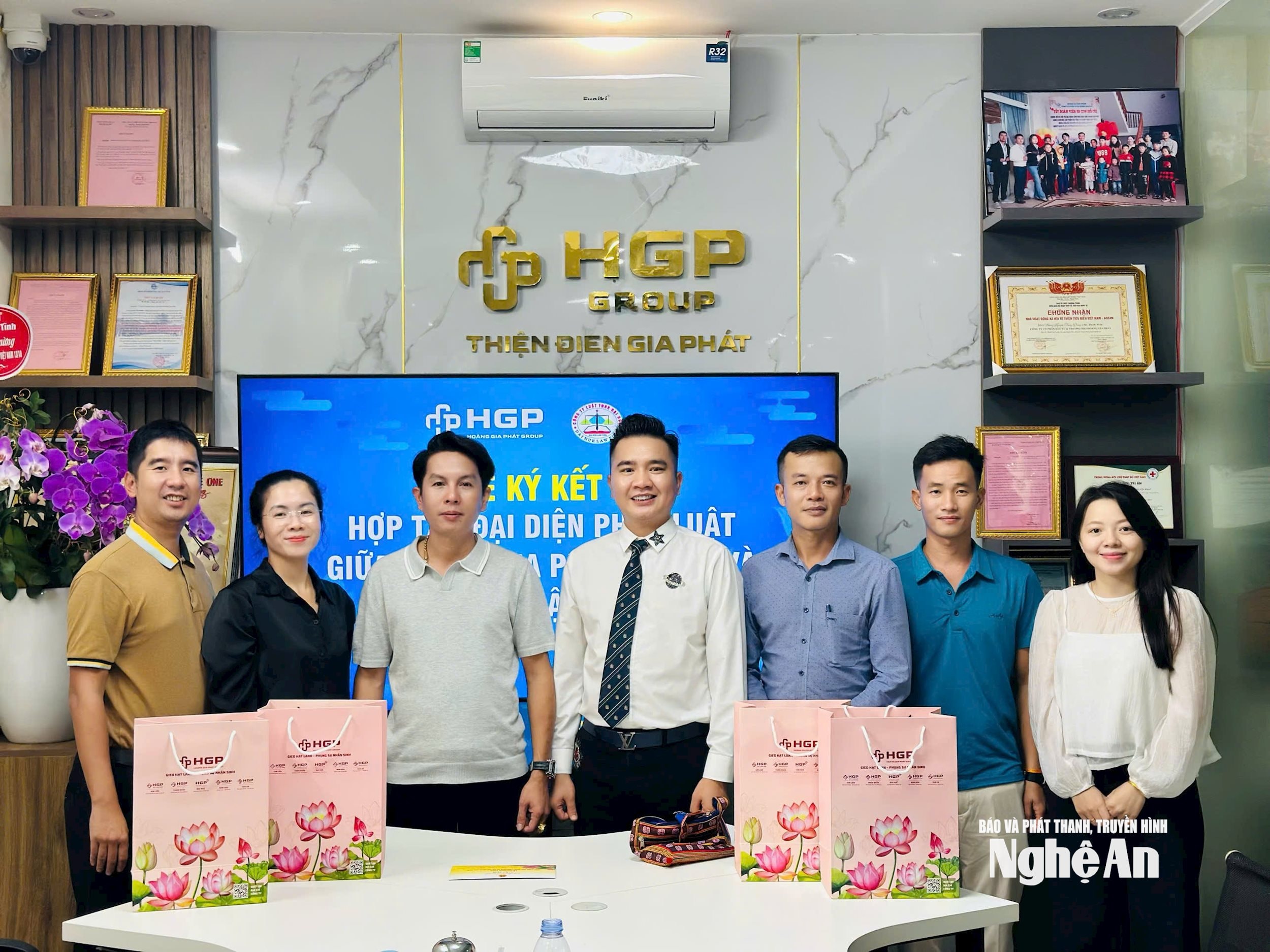 Vertegenwoordigers van beide partijen