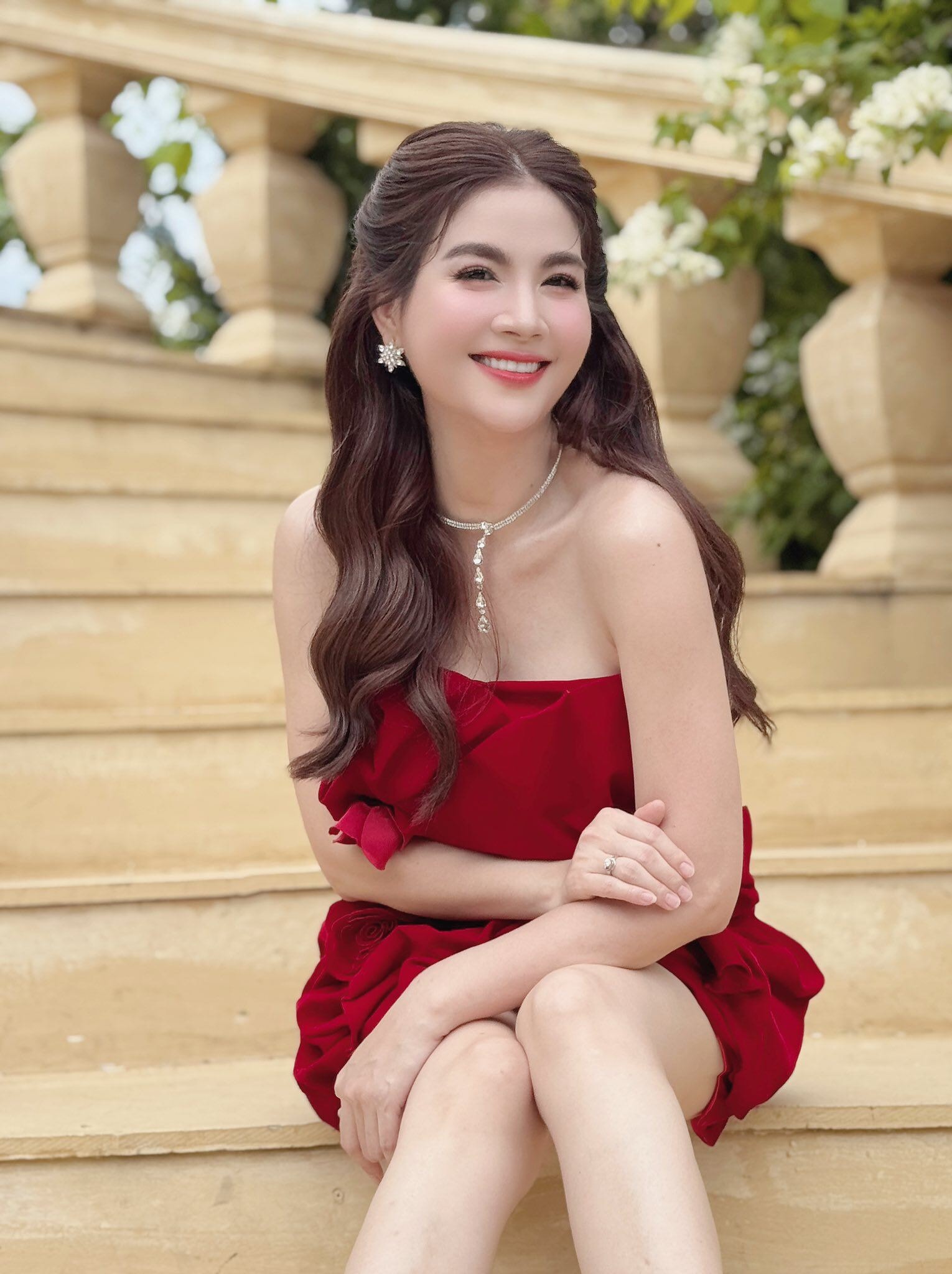 Nàng gái một con với nhan sắc rực rỡ.