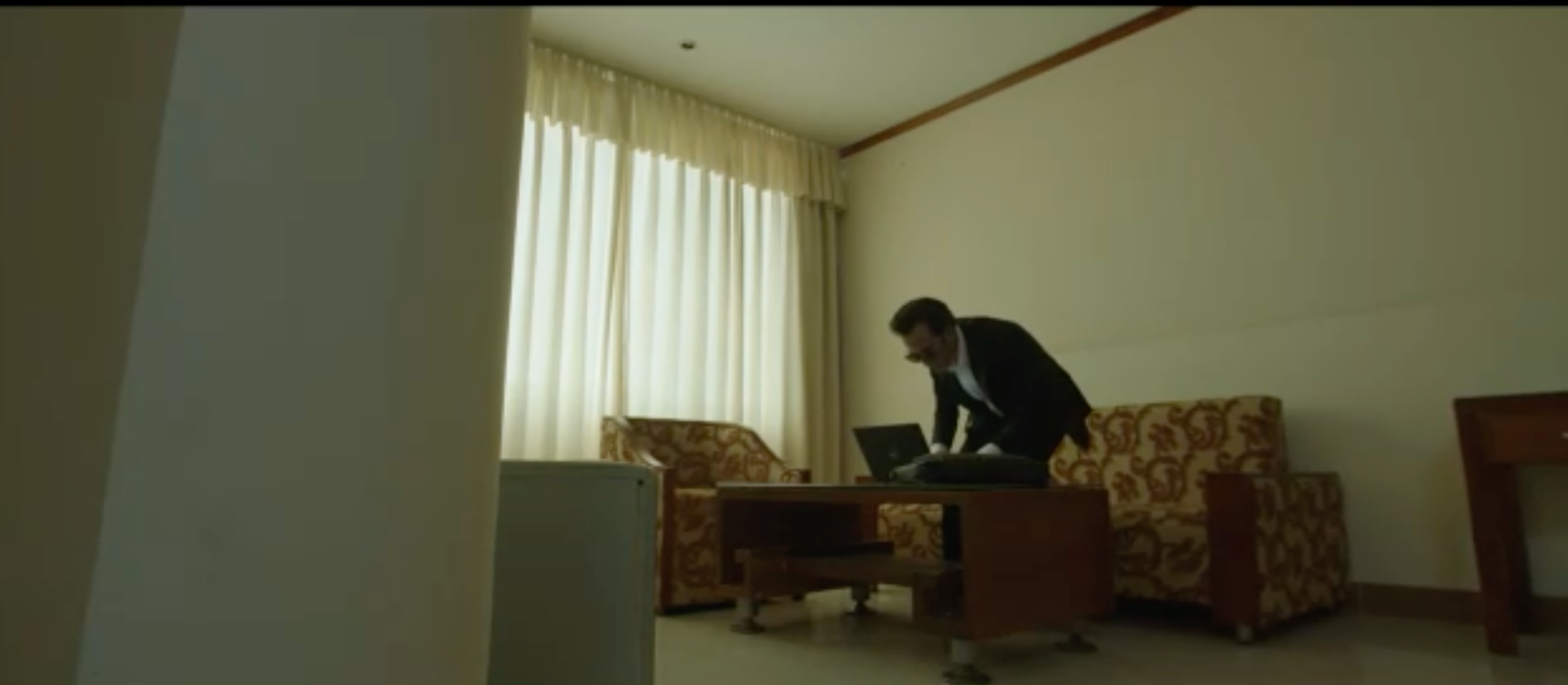 Lằn ranh - Tập 3: Công ty Viên Vinh lộ hàng loạt dấu hiệu sai phạm, Viên có nguy cơ bị bắt- Ảnh 3.