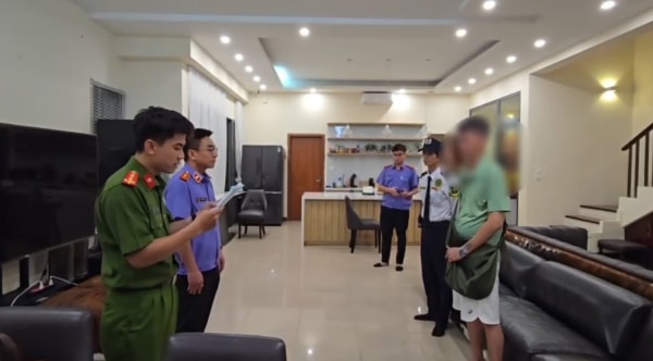 Khám xét nơi ở trong khu biệt thự của diễn viên Trương Ngọc Ánh -2