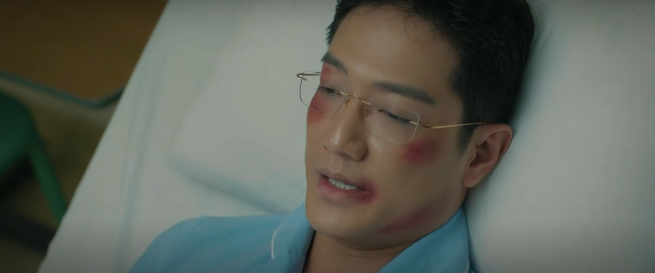 Cách em 1 milimet - Tập 19: Ngân mất mặt trước Viễn khi việc Nghiêm cưỡng bức bạn gái Đức vỡ lở - Ảnh 4.