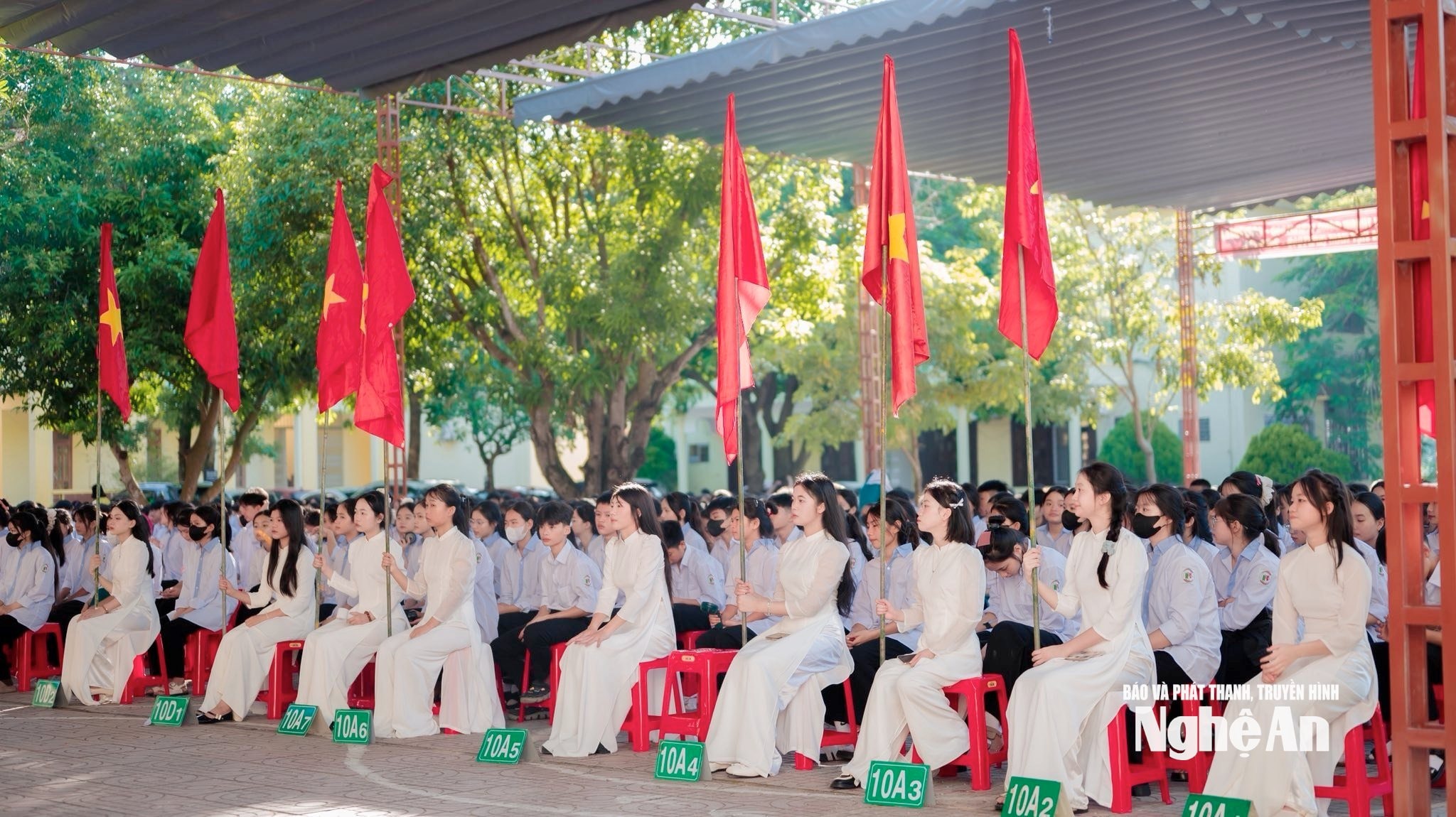 Học sinh Trường THPT Quỳnh Lưu 2