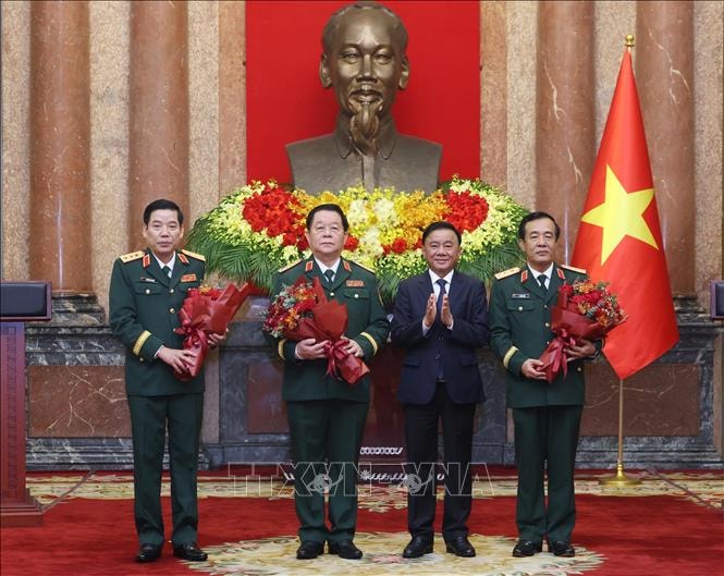 Trao quyết định bổ nhiệm Chủ nhiệm Tổng cục Chính trị và thăng quân hàm Đại tướng, Thượng tướng- Ảnh 3.