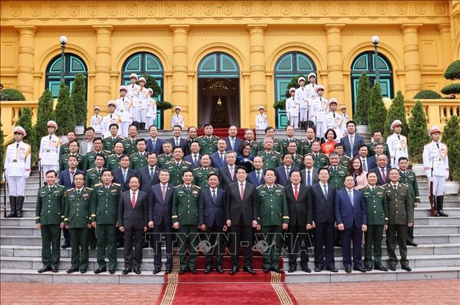 Trao quyết định bổ nhiệm Chủ nhiệm Tổng cục Chính trị và thăng quân hàm Đại tướng, Thượng tướng- Ảnh 7.