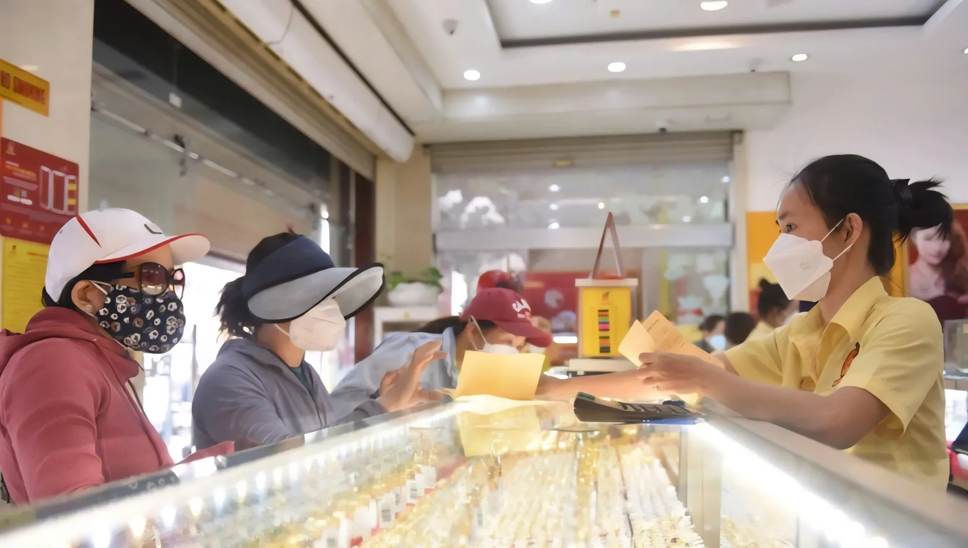 Giá vàng hôm nay 5/11: Bảng giá vàng ACB SJC BTMC PNJ, vàng nhẫn, vàng thế giới