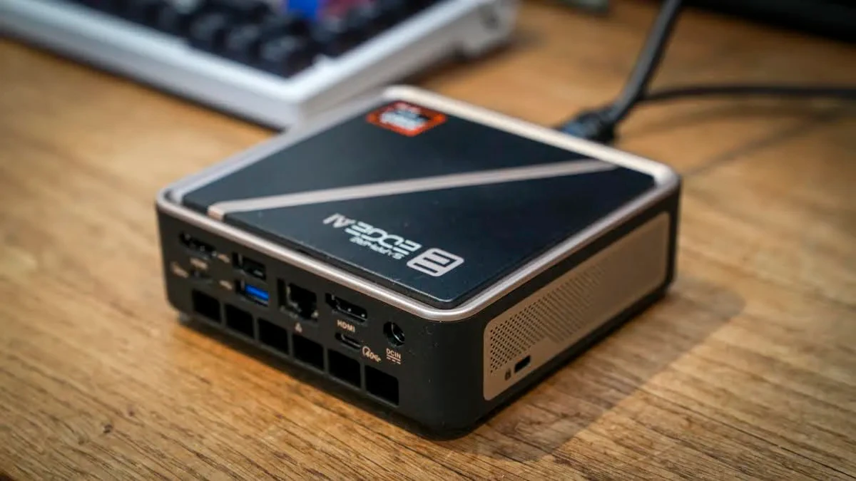 Sapphire Edge AI 370 3 1