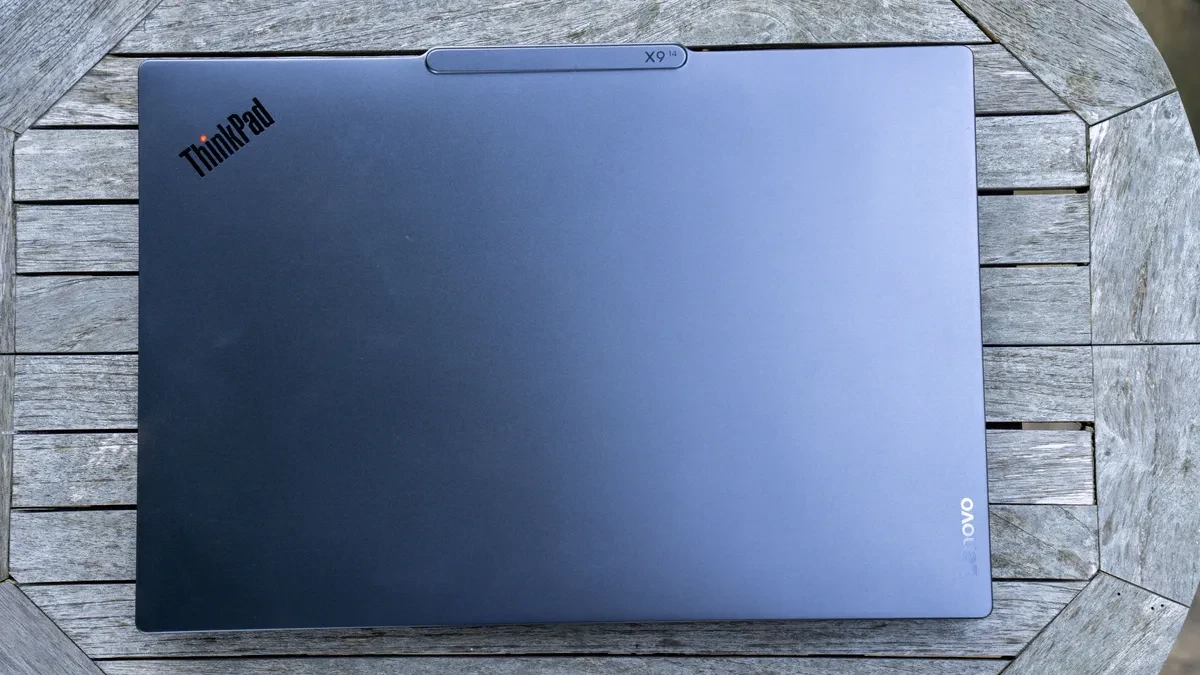 Lenovo ThinkPad X9 14 Aura Edition 7