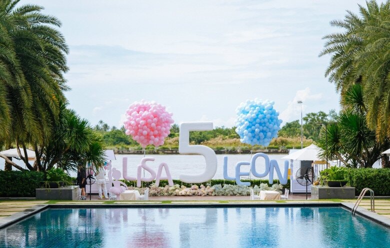 Buổi tiệc sinh nhật được tổ chức tại một khách sạn hạng sang.