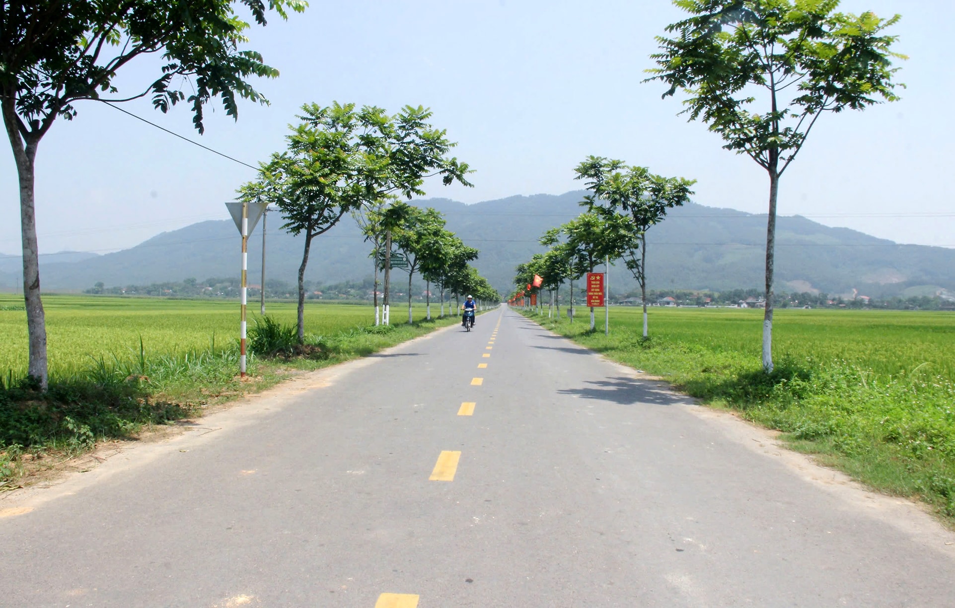 Cảnh quan môi trường nông thôn tại xã Nam Đàn