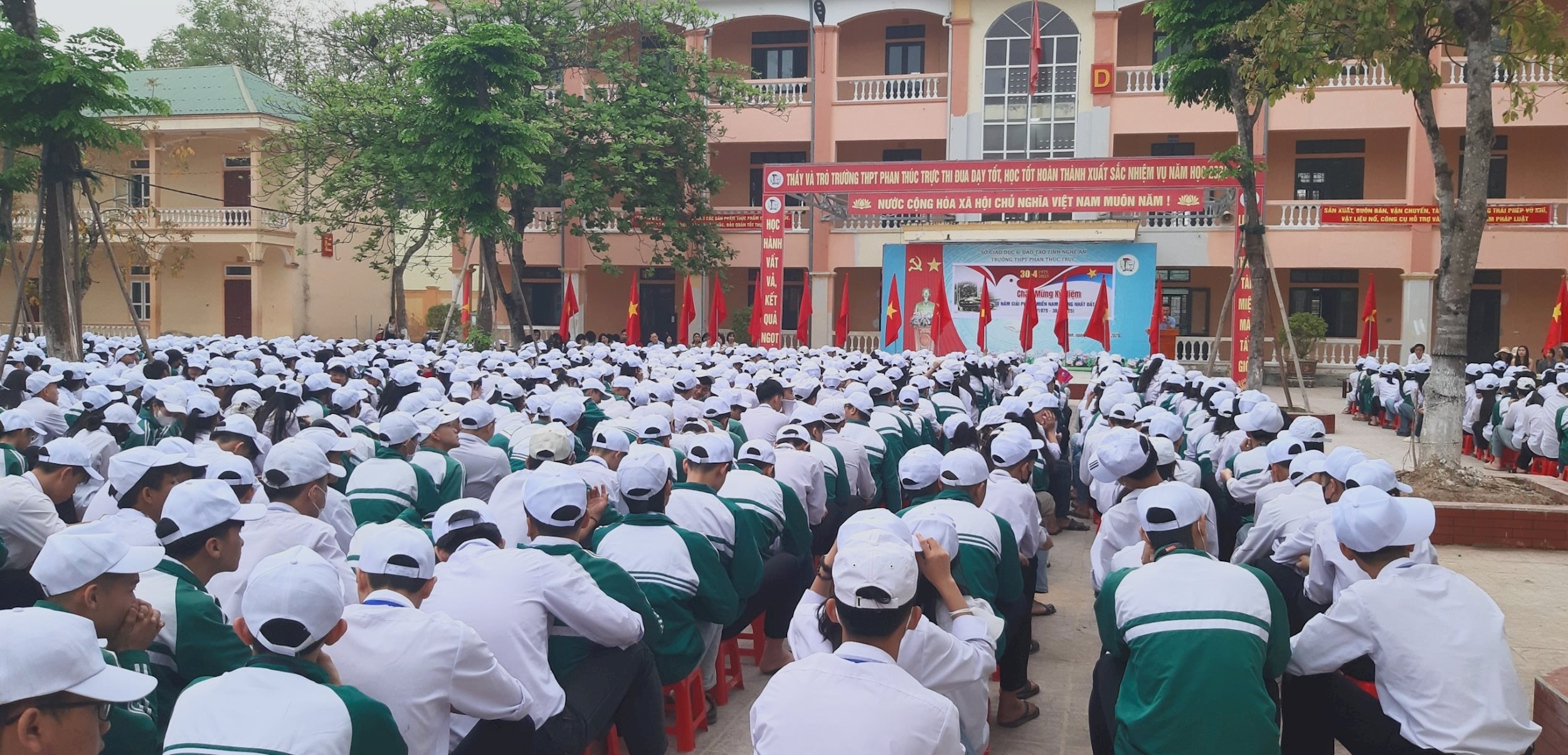 Chào mừng các ngày lễ lớn