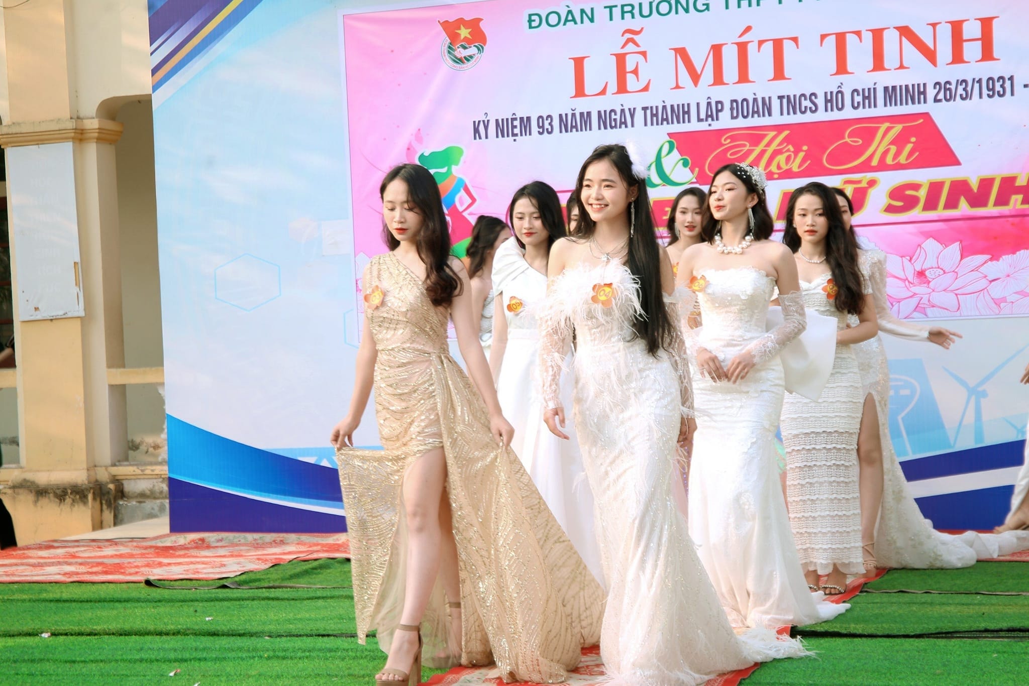 Hội thi nét đẹp nữ sinh 3