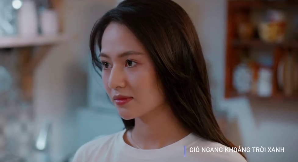 Ngân không giấu được niềm hạnh phúc khi đang yêu.