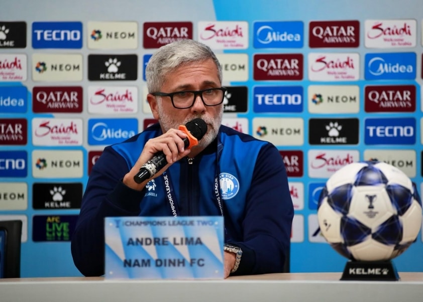 HLV Gamba Osaka đánh giá cao Nam Định trước trận lượt về 735187