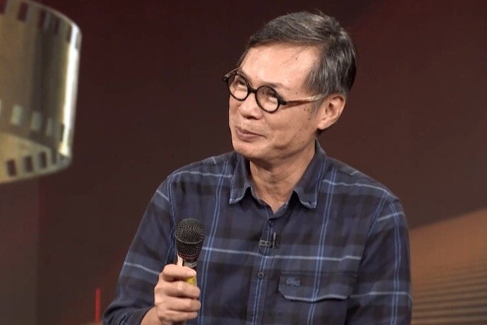 Nam nghệ sĩ có sự nghiệp thành công nhưng đường tình duyên lận đận.