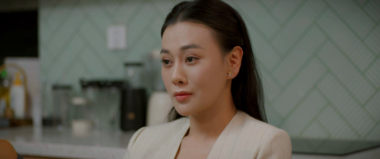 Gió ngang khoảng trời xanh - Tập 39: Mỹ Anh đánh ghen đỉnh cao, 'tiểu tam' ê chề - Ảnh 5.