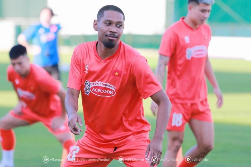 Sao Việt kiều có thể đảm nhận vai trò mới ở ĐT Việt Nam 643889