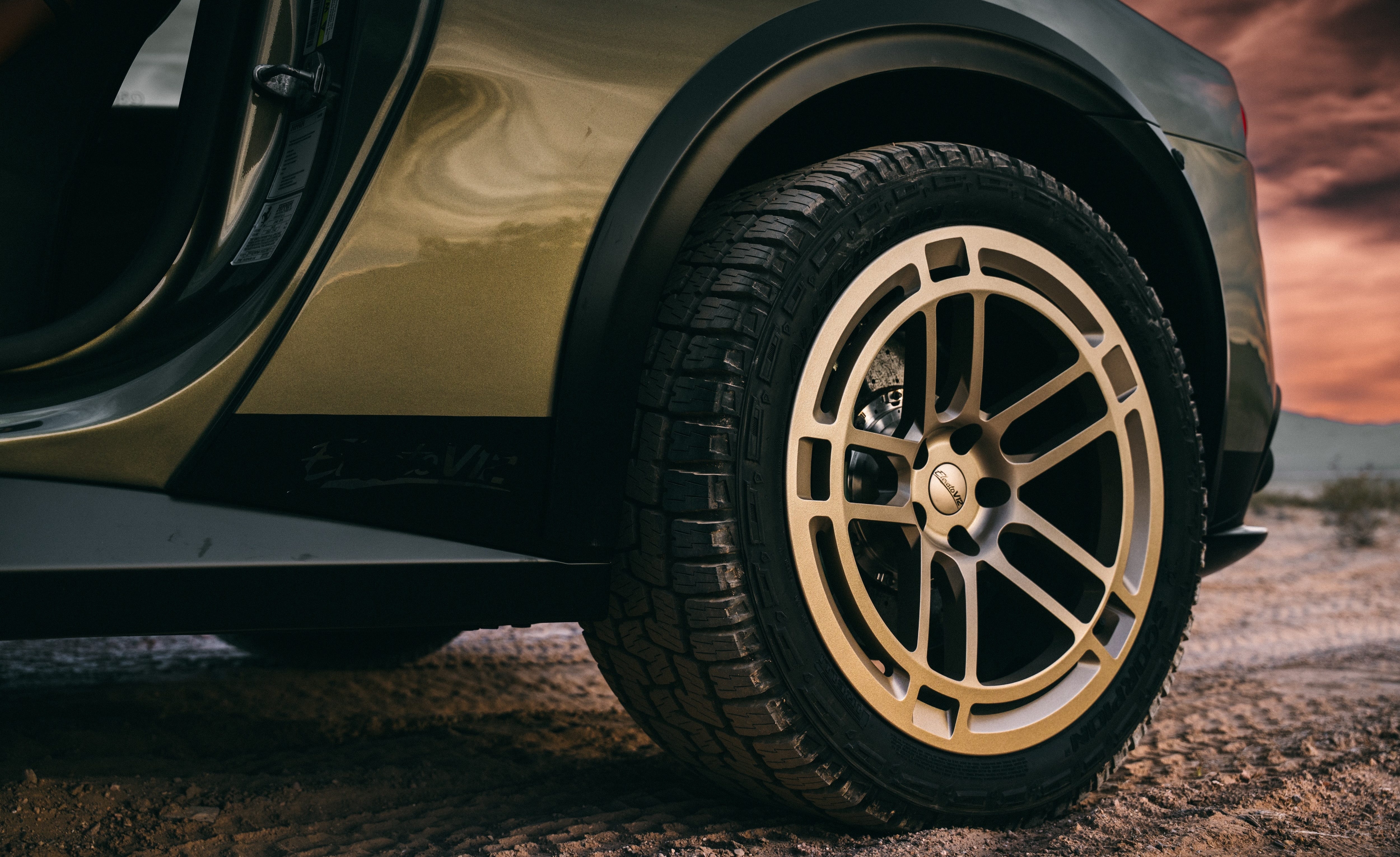 glaswerks elevato v12