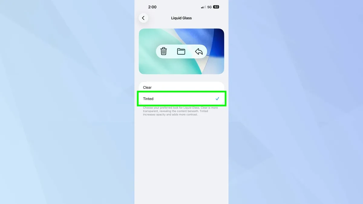 Liquid Glass tren iPhone 4