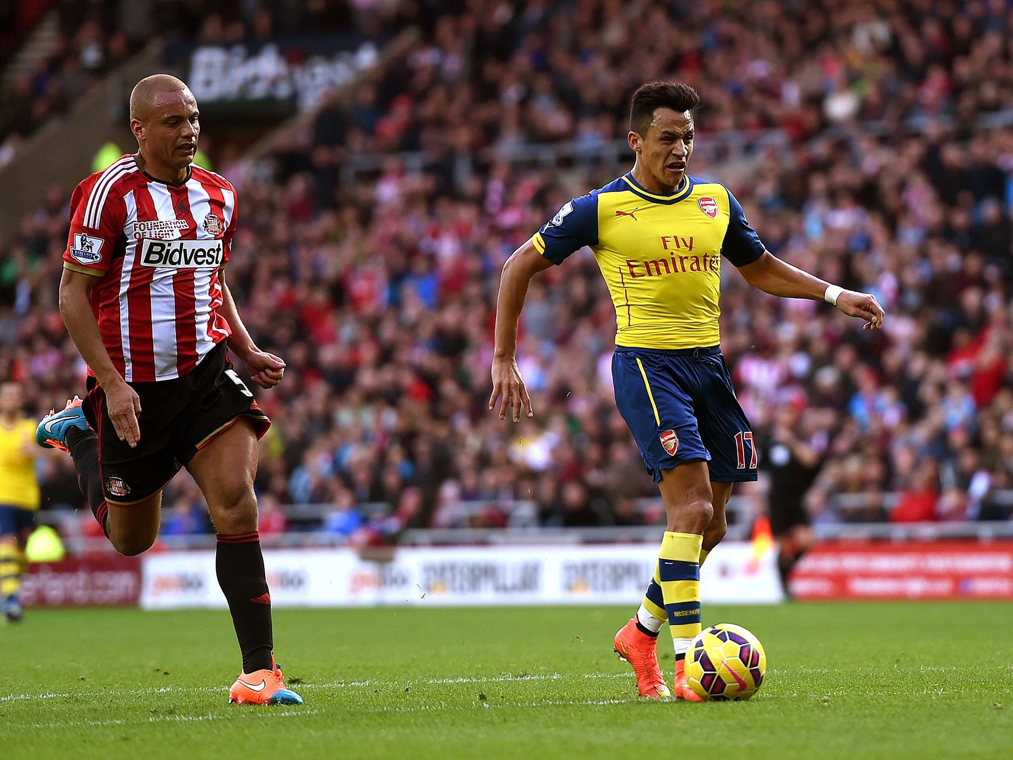 Sunderland vs Arsenal match report: Alexis Sanchez on target twice for the Gunners | The Independent | The Independent
