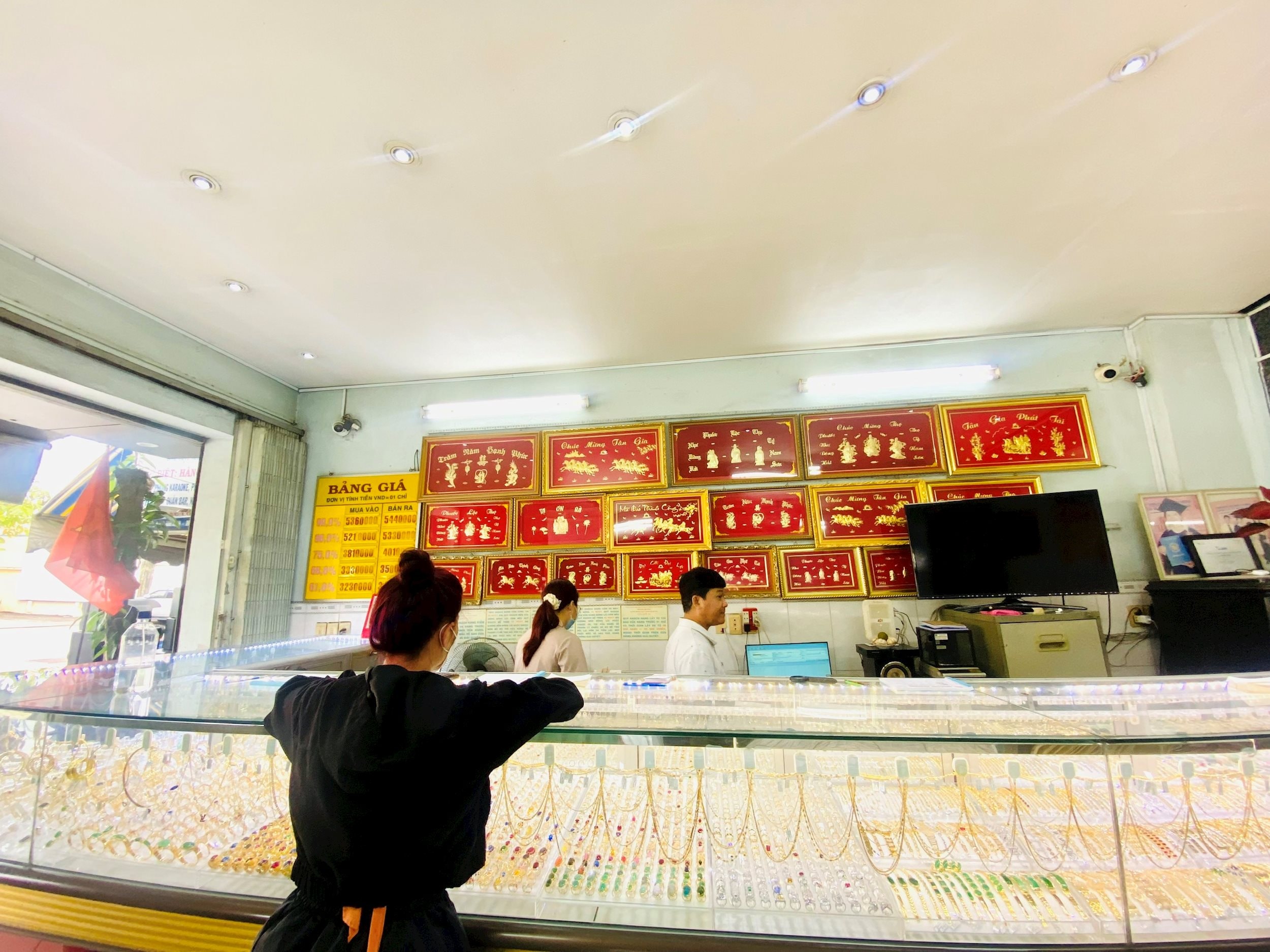 Giá vàng chiều nay 9/11: Bảng giá vàng SJC PNJ ACB, vàng nhẫn BTMC, vàng thế giới