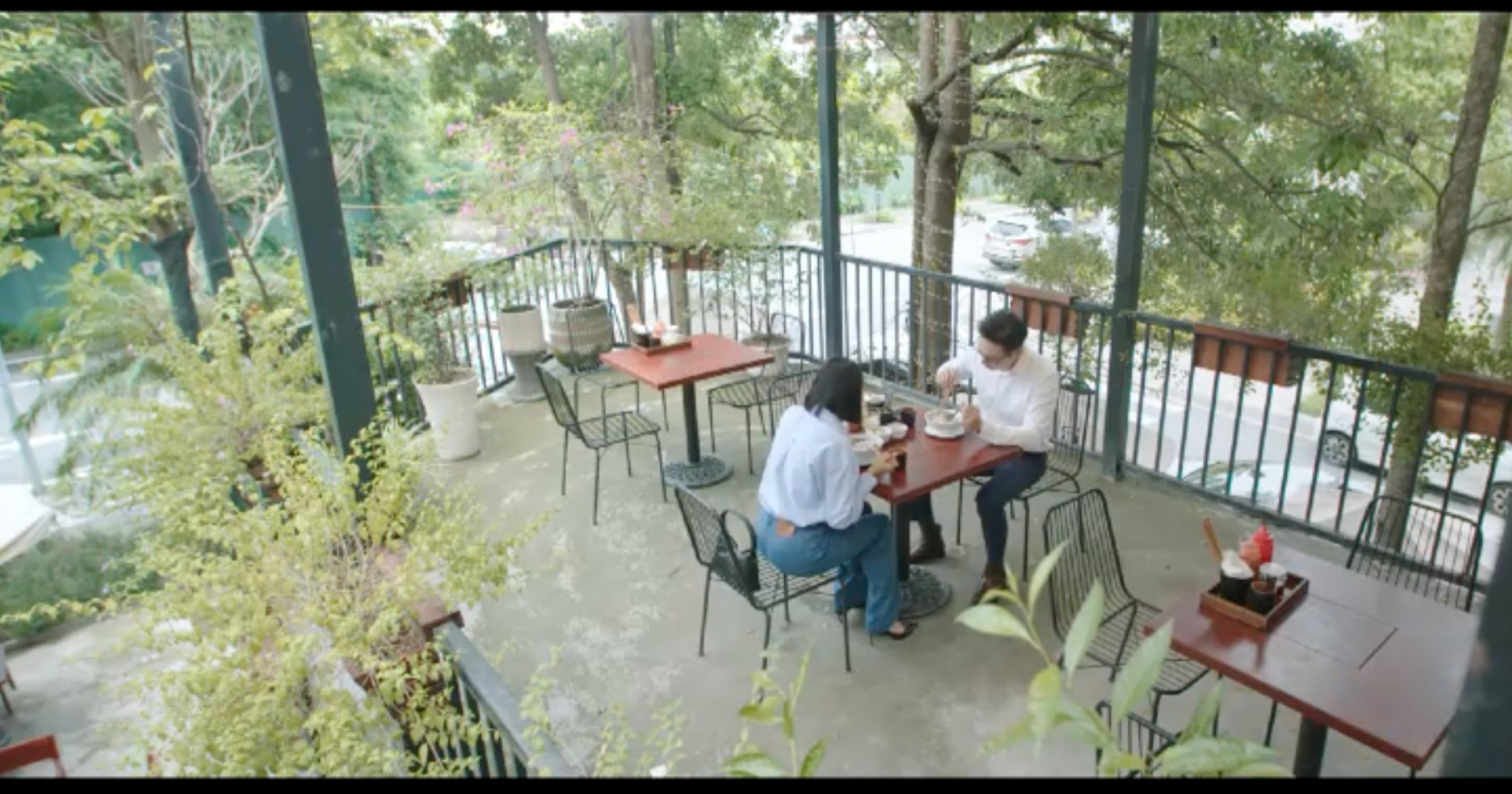 Lằn ranh - Tập 6: Lộ thông tin cán bộ tỉnh đánh bạc hàng tỉ đồng- Ảnh 1.