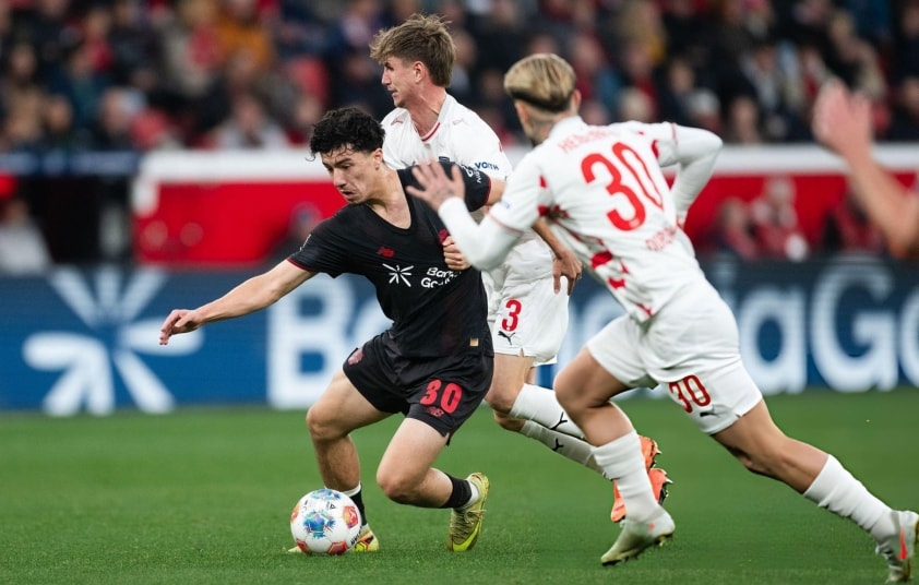 Sao Việt kiều lập cú đúp, giúp Leverkusen thắng 6-0 737760